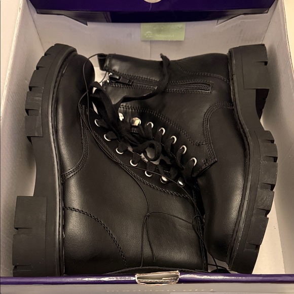 Madden Girl Shoes - Madden Girl Black Lace-Up Combat Boots with Lug Sole